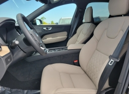 Volvo XC60 Plus B5 AWD 2026