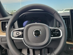 Volvo XC60 Plus B5 AWD 2026