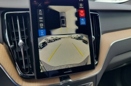 Volvo XC60 Plus B5 AWD 2026