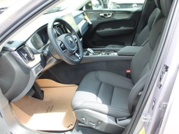 Volvo XC60 Plus B5 AWD 2026