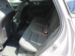 Volvo XC60 Plus B5 AWD 2026