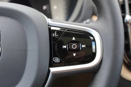 Volvo XC60 Plus B5 AWD 2026