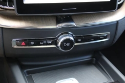 Volvo XC60 Plus B5 AWD 2026