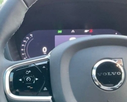 Volvo XC60 Plus B5 AWD 2026