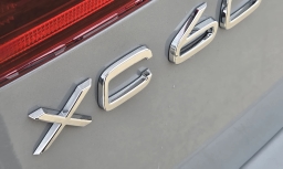 Volvo XC60 Plus B5 AWD 2026