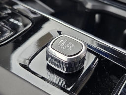 Volvo XC60 Plus B5 AWD 2026