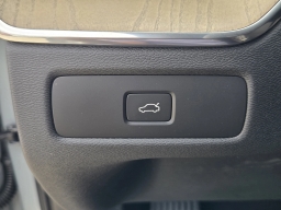 Volvo XC60 Plus B5 AWD 2026