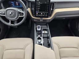 Volvo XC60 Plus B5 AWD 2026