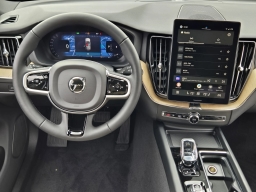Volvo XC60 Plus B5 AWD 2026