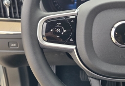 Volvo XC60 Plus B5 AWD 2026