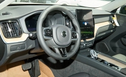Volvo XC60 Plus B5 AWD 2026