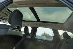 Volvo XC60 Plus B5 AWD 2026