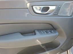 Volvo XC60 Plus B5 AWD 2026