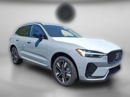 Volvo XC60 Plus B5 AWD 2026
