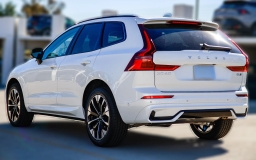 Volvo XC60 Plus B5 AWD 2026