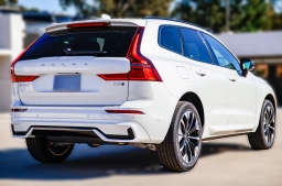 Volvo XC60 Plus B5 AWD 2026