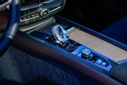 Volvo XC60 Plus B5 AWD 2026