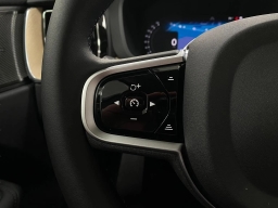 Volvo XC60 Plus B5 AWD 2026