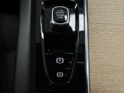 Volvo XC60 Plus B5 AWD 2026