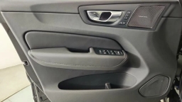 Volvo XC60 Plus B5 AWD 2026