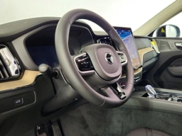 Volvo XC60 Plus B5 AWD 2026