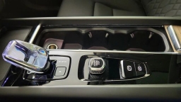 Volvo XC60 Plus B5 AWD 2026