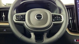 Volvo XC60 Plus B5 AWD 2026