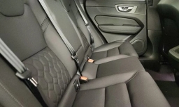Volvo XC60 Plus B5 AWD 2026