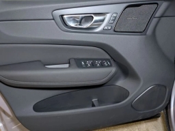 Volvo XC60 Plus B5 AWD 2026