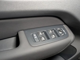 Volvo XC60 Plus B5 AWD 2026