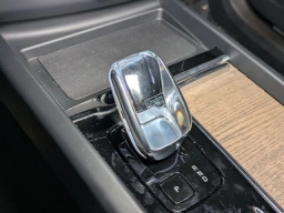 Volvo XC60 Plus B5 AWD 2026