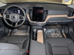 Volvo XC60 Plus B5 AWD 2026