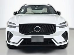 Volvo XC60 Plus B5 AWD 2026