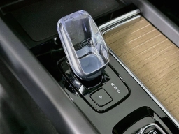 Volvo XC60 Plus B5 AWD 2026