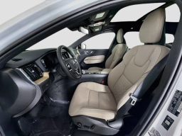 Volvo XC60 Plus B5 AWD 2026