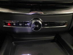 Volvo XC60 Ultra Black Edition B5 AWD 2026