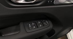 Volvo XC60 Ultra Black Edition B5 AWD 2026