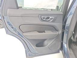Volvo XC60 Ultra Black Edition B5 AWD 2026