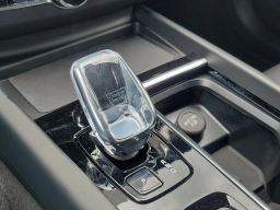 Volvo XC60 Ultra Black Edition B5 AWD 2026