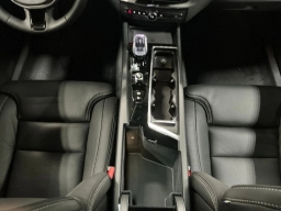 Volvo XC60 Ultra Black Edition B5 AWD 2026