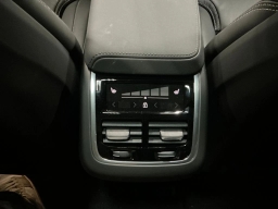 Volvo XC60 Ultra Black Edition B5 AWD 2026