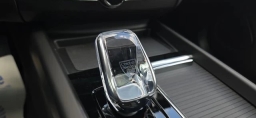 Volvo XC60 Ultra Black Edition B5 AWD 2026