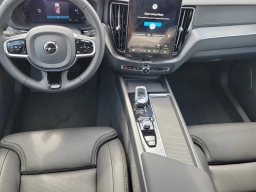 Volvo XC60 Ultra Black Edition B5 AWD 2026