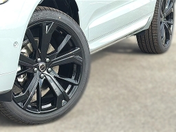 Volvo XC60 Ultra Black Edition B5 AWD 2026