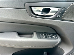 Volvo XC60 Ultra Black Edition B5 AWD 2026