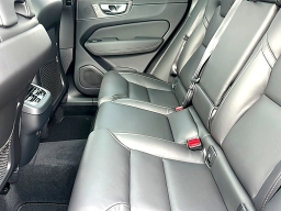 Volvo XC60 Ultra Black Edition B5 AWD 2026