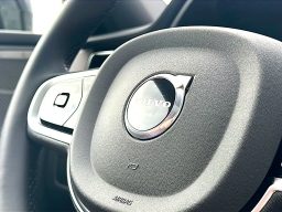 Volvo XC60 Ultra Black Edition B5 AWD 2026