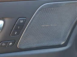 Volvo XC60 Ultra Black Edition B5 AWD 2026