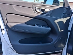 Volvo XC60 Core B5 AWD 2026
