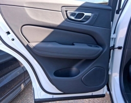 Volvo XC60 Core B5 AWD 2026